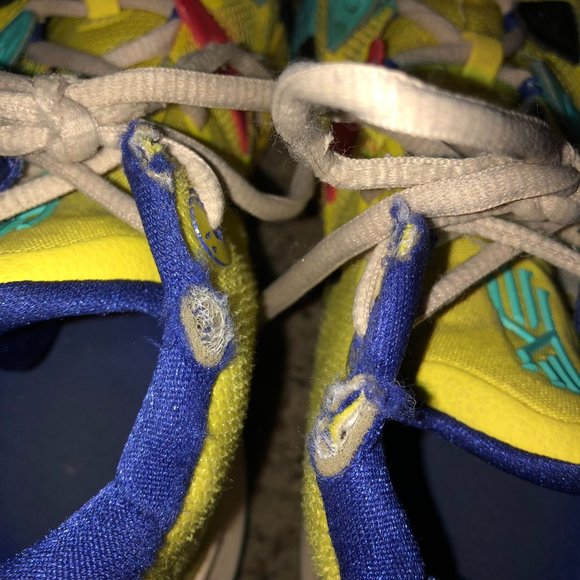 Nike Kyrie 7 Sneakers Youth 4Y Used 1 World 1 People CT4080-700 Some Wear - Picture 6 of 16